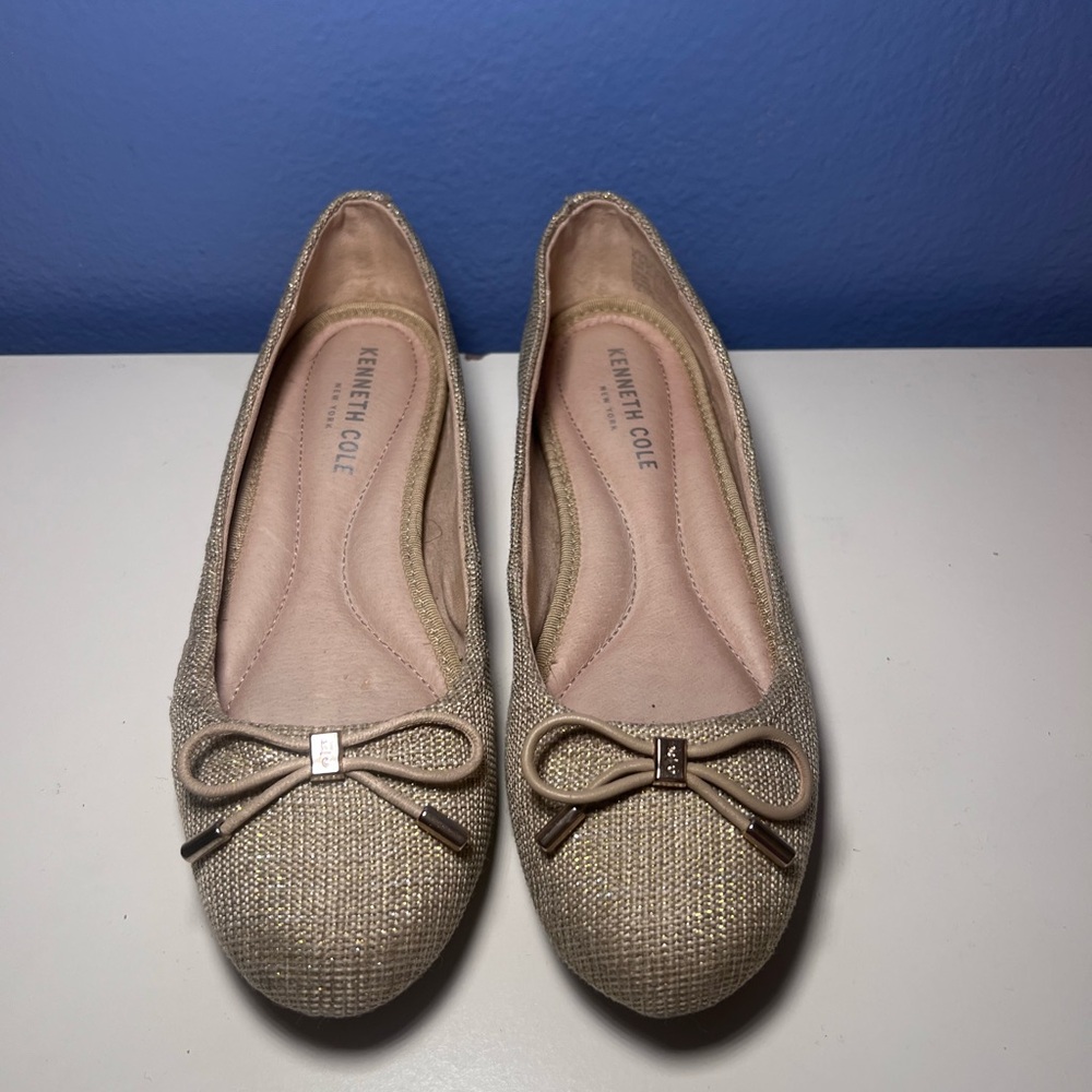 Kenneth Cole New York Gold and Cream Flats with Decorative Bow